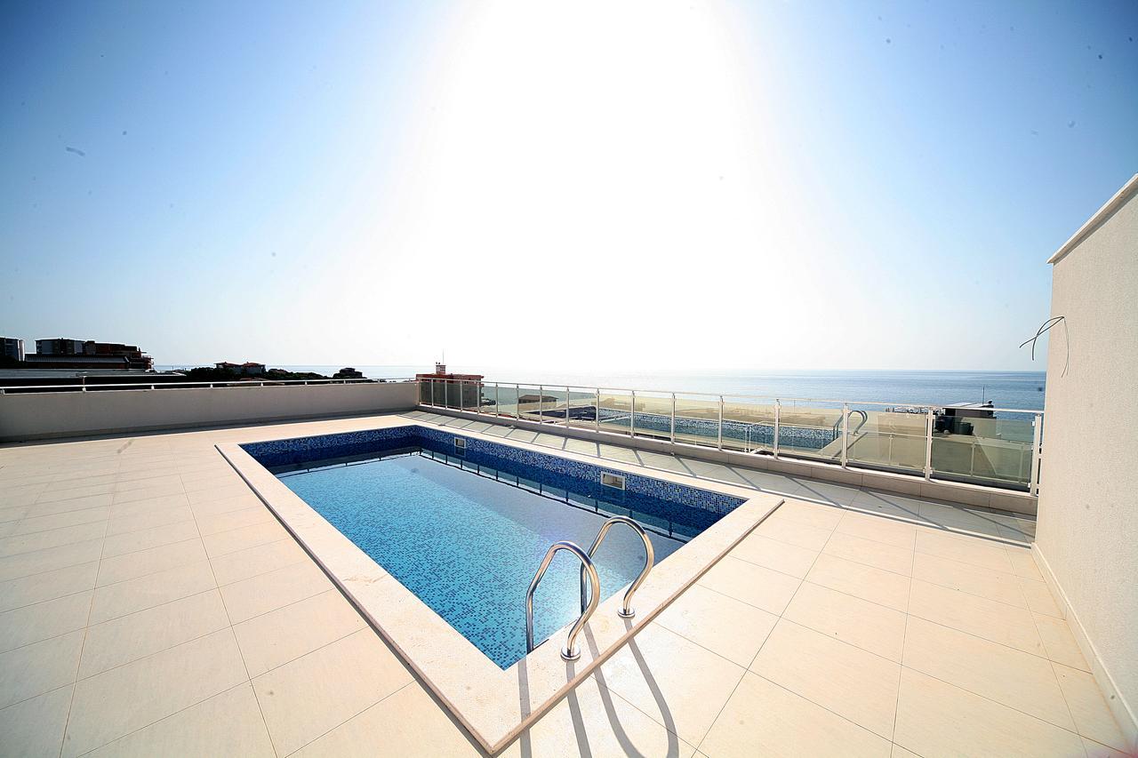 Sea Star Apartment Dobra Voda Esterno foto